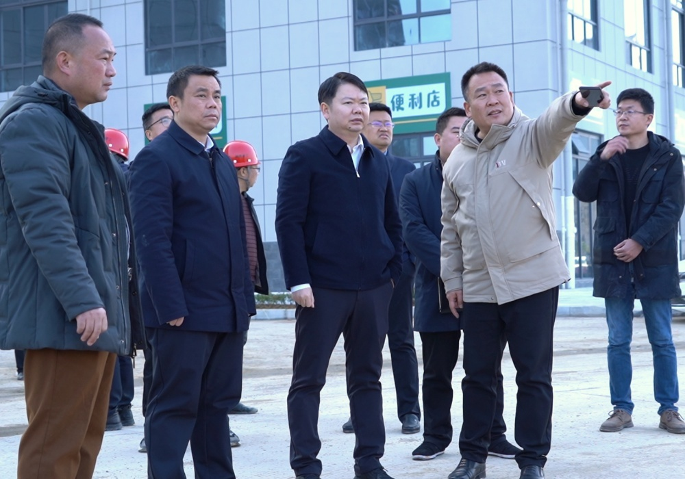 梁志平在县产业开发区调研时强调：加快项目建设 完善园区功能 着力培育主特产业