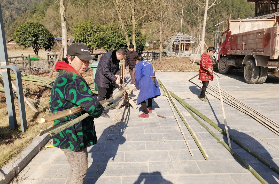 三道坑镇：大氛围小细节 靶向美化“动真格”