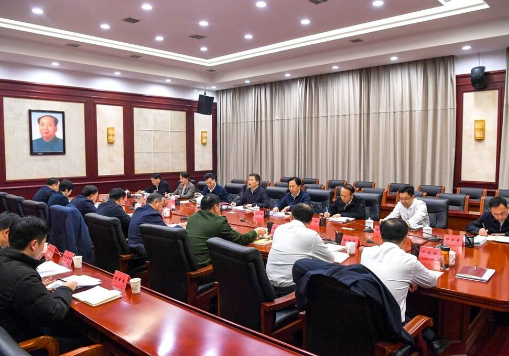 怀化市委常委班子召开主题教育专题民主生活会