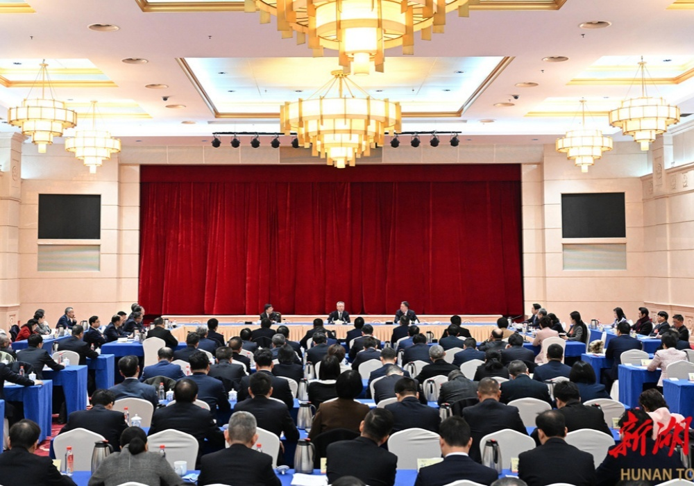 沈晓明参加省政协十三届二次会议第一联组讨论