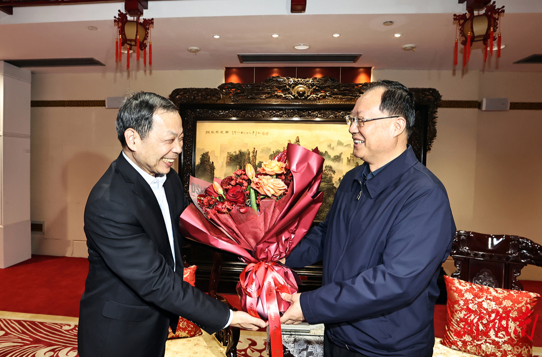 毛伟明看望结对服务的院士专家丁荣军曾祥君