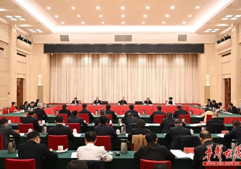 沈晓明主持召开座谈会征求对全省“三农”工作的意见建议