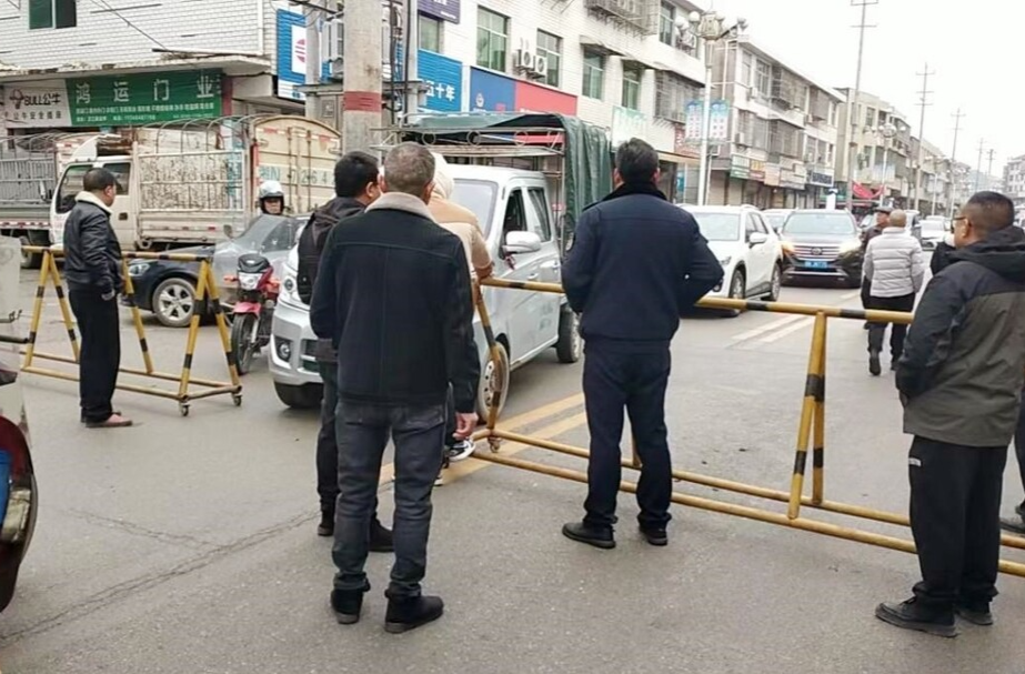 新店坪镇：全面营造“和谐春运”氛围