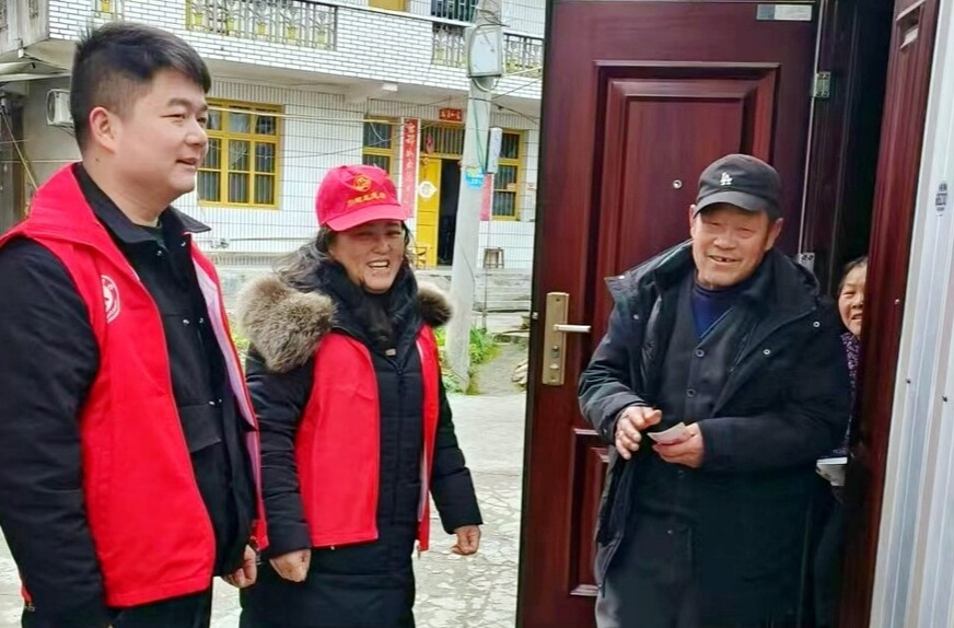 芷江镇：“敲门行动”持续发力 严守节前安全关