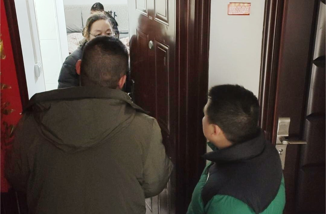 芷江住房保障服务中心做实做细“敲门行动”