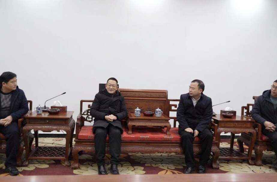 怀化市委宣传部来我县走访慰问湖南省首批“新时代新雷锋”荣誉称号获得者吴建宏