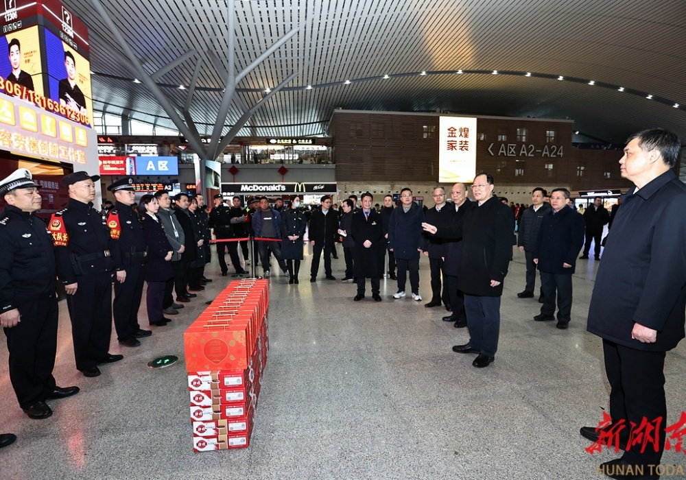 新年将至，毛伟明检查春运保障市场供应