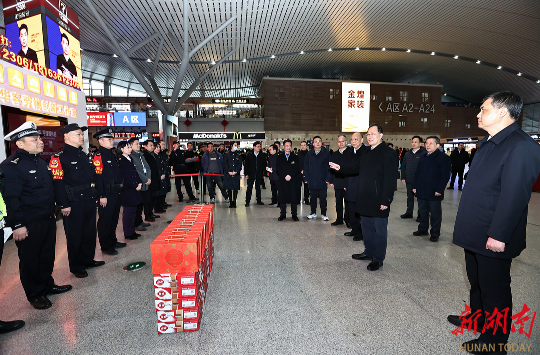 新年将至，毛伟明检查春运保障市场供应