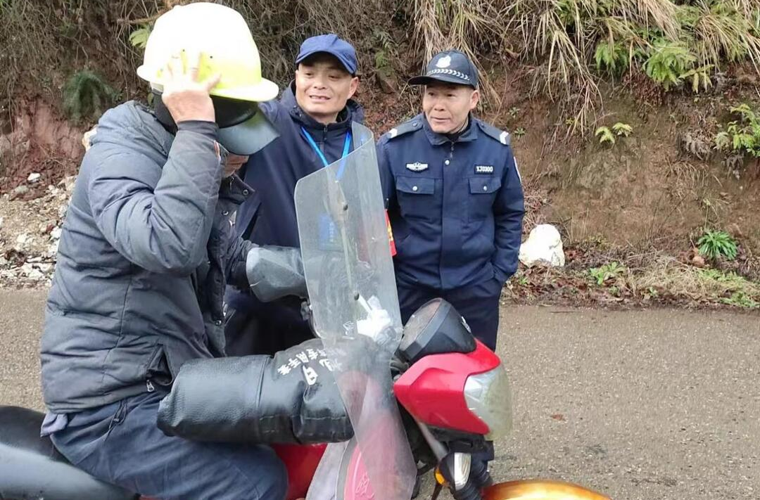 罗卜田乡：春节不打烊 保障群众安全忙