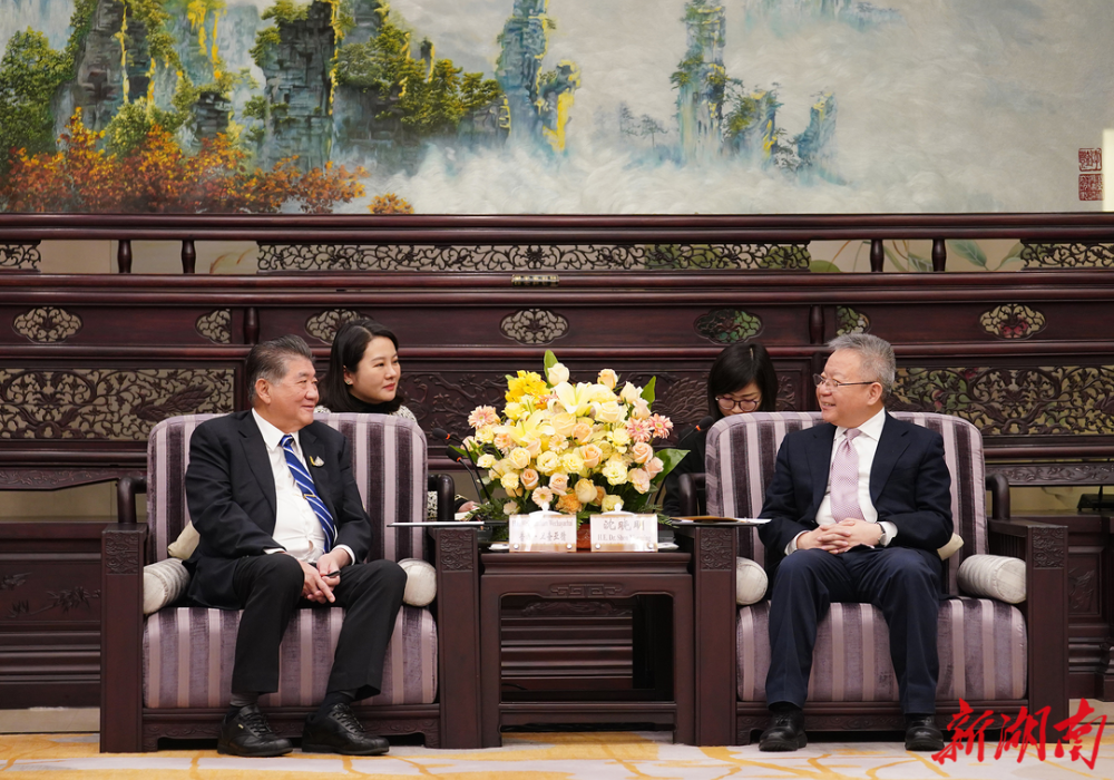 沈晓明会见泰国副总理兼商业部长普坦·卫查亚猜一行