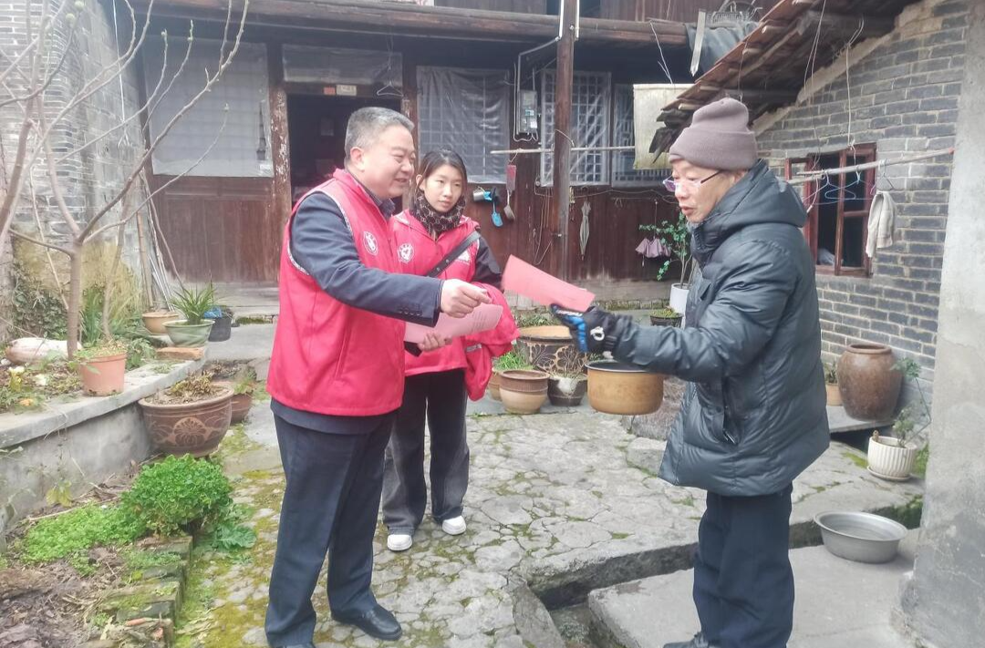 芷江科协开展消防安全“敲门行动”，全力筑牢安全防线