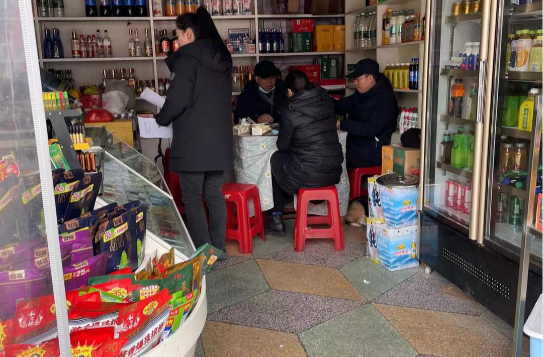 芷江城建投公司开展消防安全“敲门提醒平安守护”行动