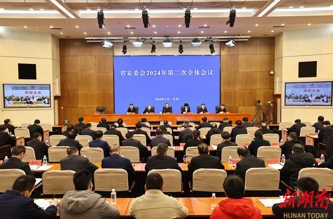 毛伟明：时时放心不下 事事心中有底 确保全省安全形势持续稳定
