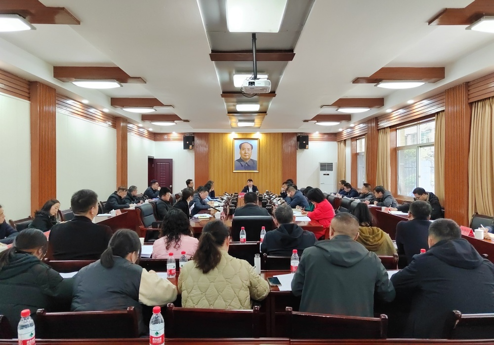 梁志平在县城建投公司工作专题调度会上强调 扛牢国有企业使命责任 在服务城市建设和经济发展上展现新担当