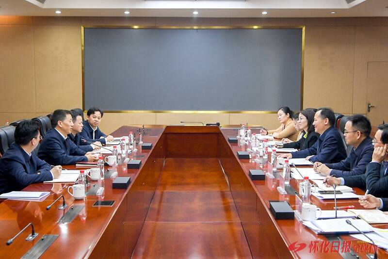 许忠建赴省卫健委对接工作 共同推动区域医疗中心建设