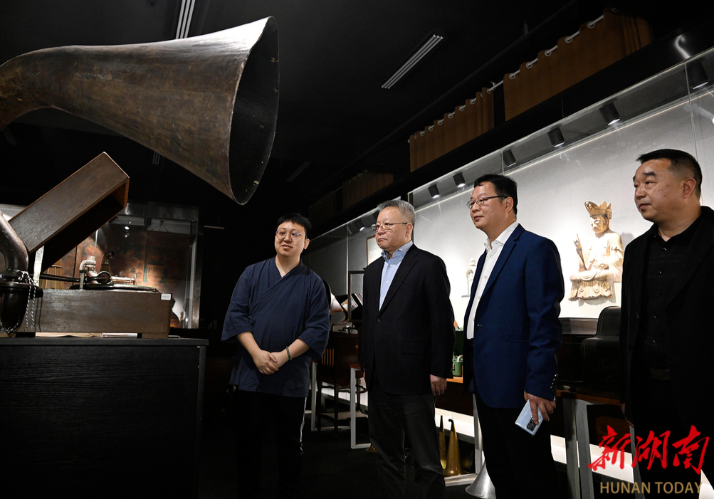 沈晓明：乘势而上加快推进文化和科技融合发展