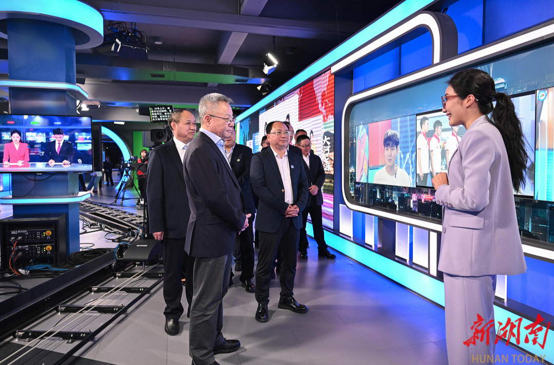 沈晓明调研文化和科技融合发展工作并主持召开座谈会