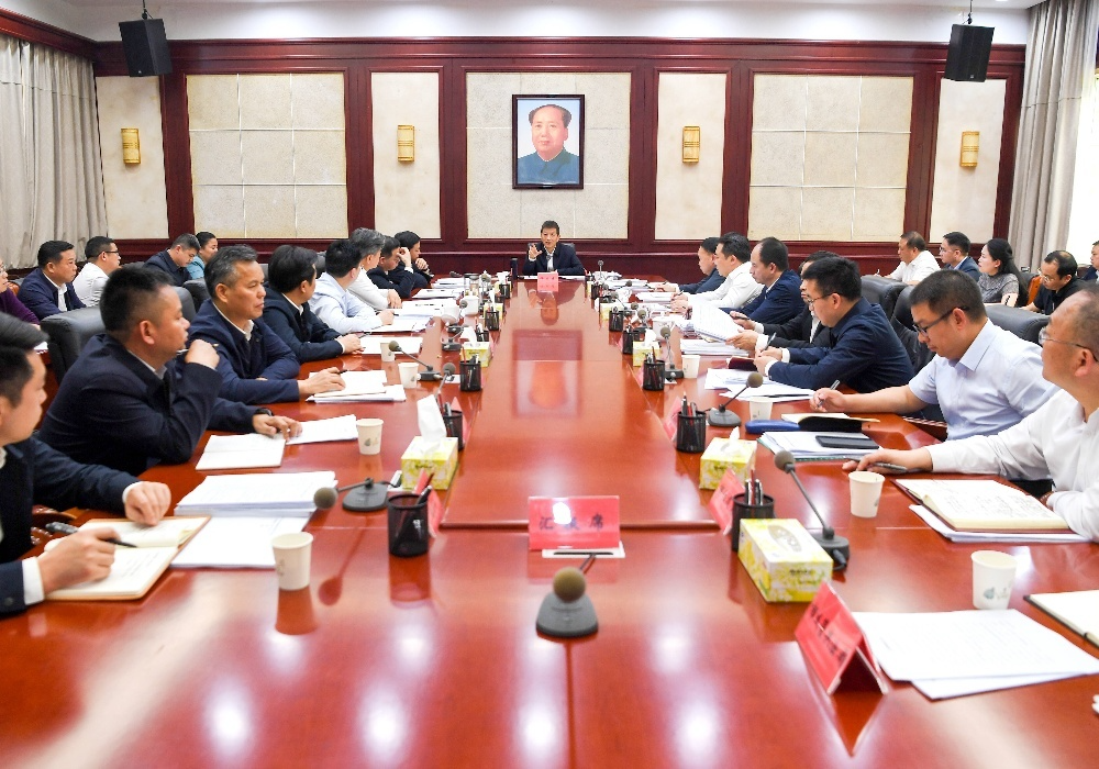 许忠建：抢抓重大机遇 攻克突出问题