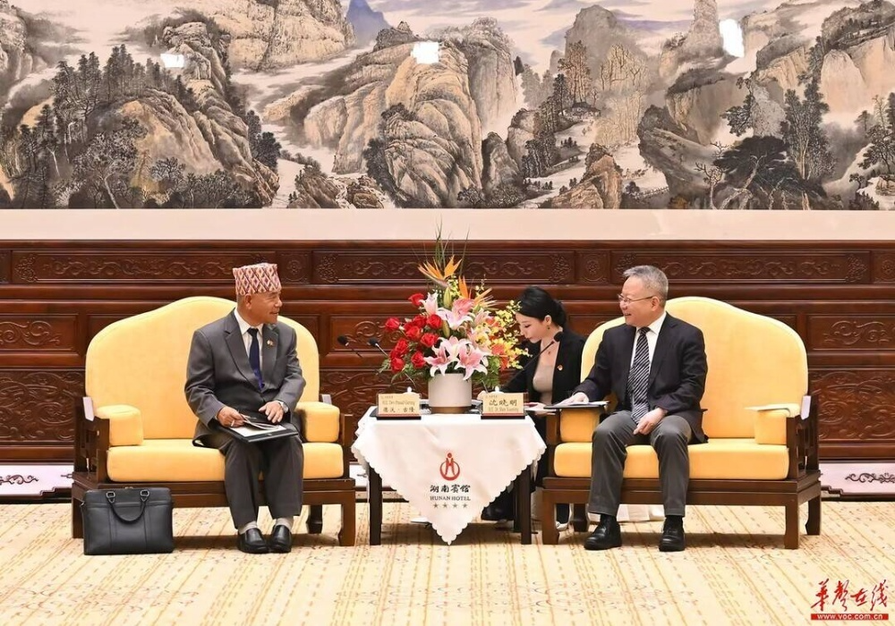 沈晓明会见尼泊尔共产党(毛主义中心)高级干部考察团