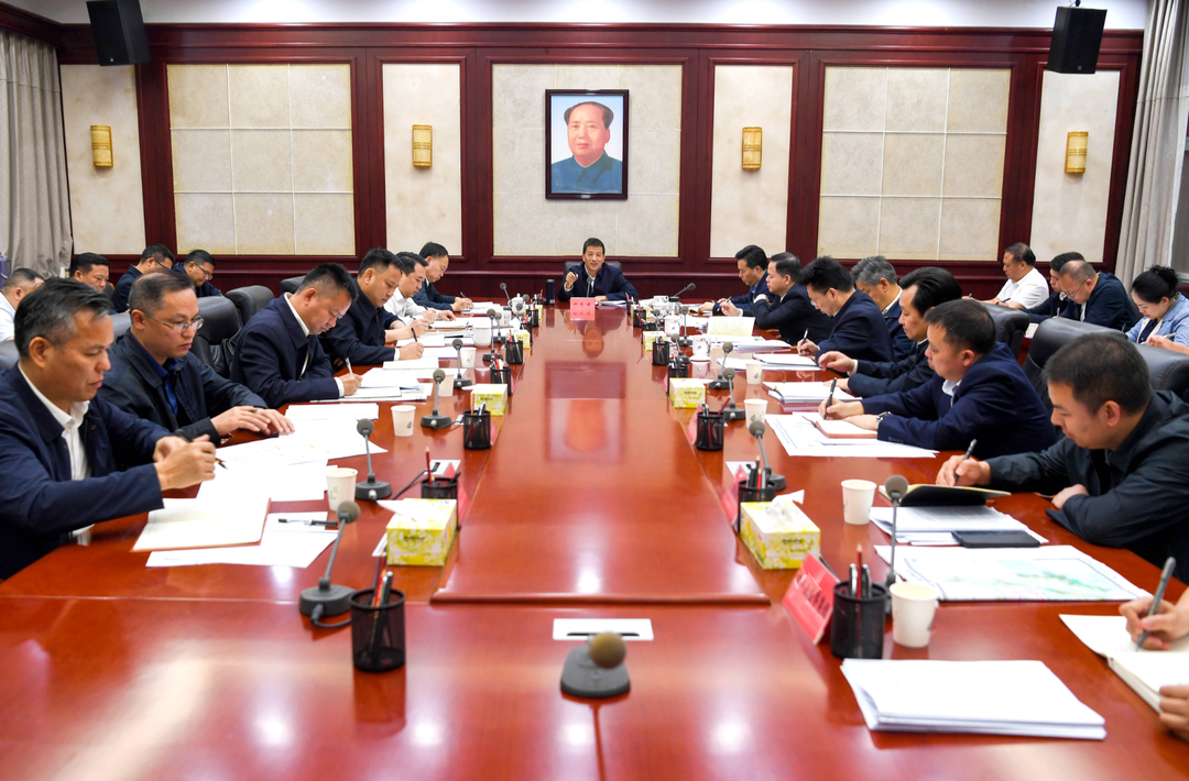 ​许忠建主持召开全市重大项目前期工作调度会时强调：认真谋划大项目好项目 全力加快推动落地见效