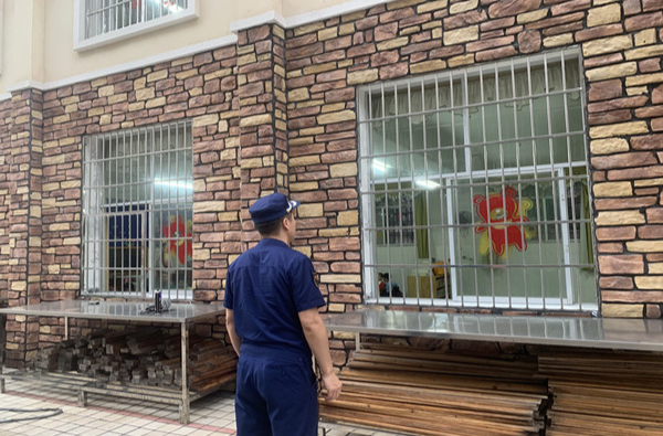 芷江一幼儿园因违规设置防盗窗影响疏散逃生被罚