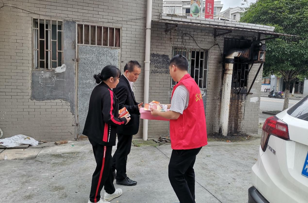 团县委开展未成年人保护宣传教育活动