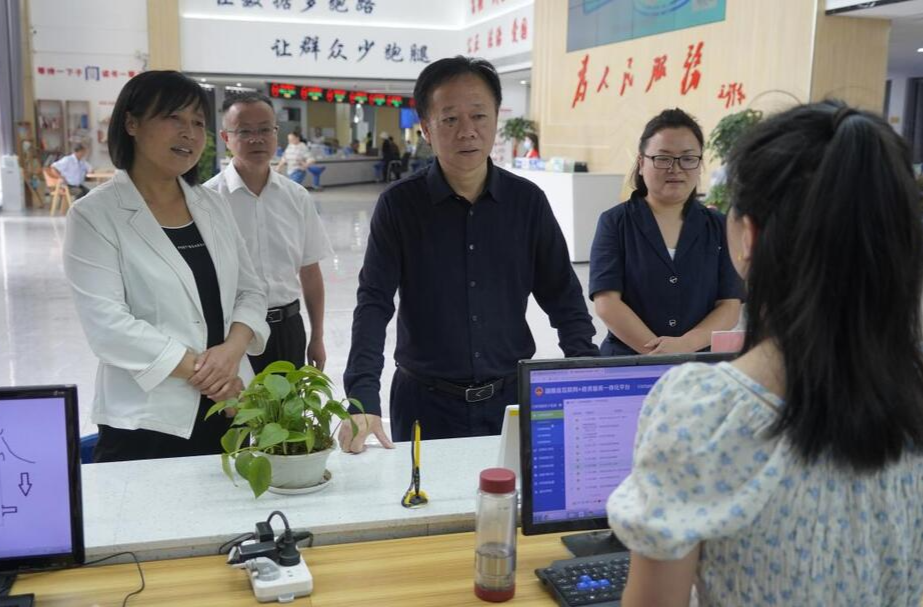 怀化市人大常委会来芷开展养老保障服务“一法一办法一决议”执法检查工作