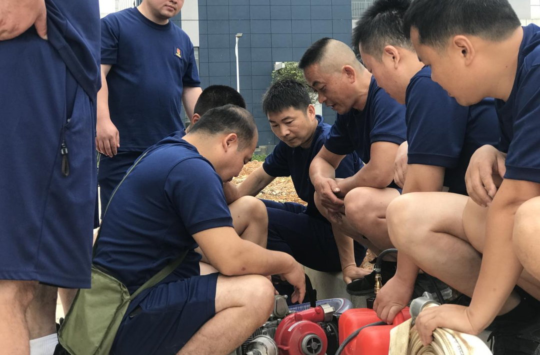 芷江扎实开展森林消防救援实战化轮训