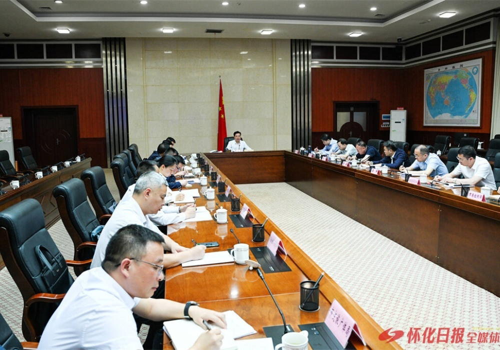 黎春秋：增强忧患意识 树牢底线思维 坚决打赢新时代禁毒人民战争