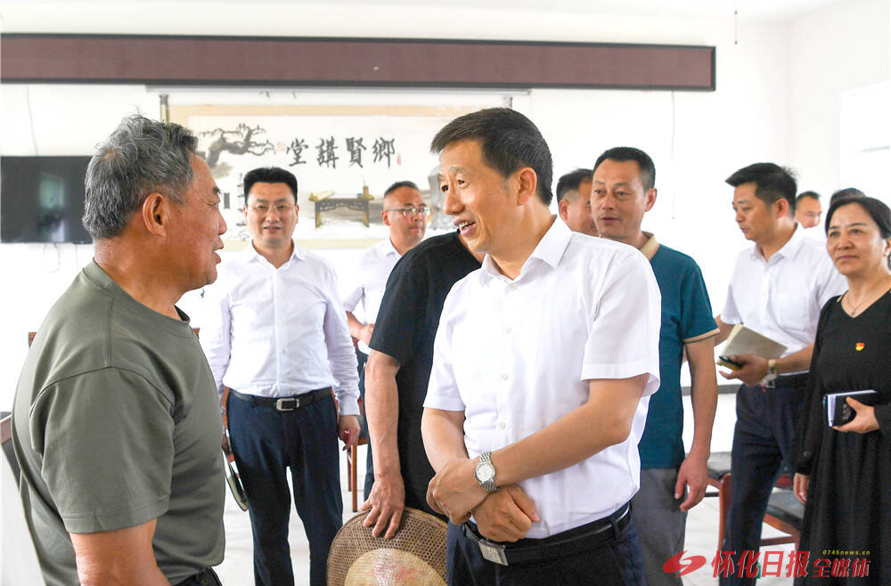 许忠建在辰溪县宣讲习近平总书记考察湖南重要讲话和指示精神，调研文旅产业发展