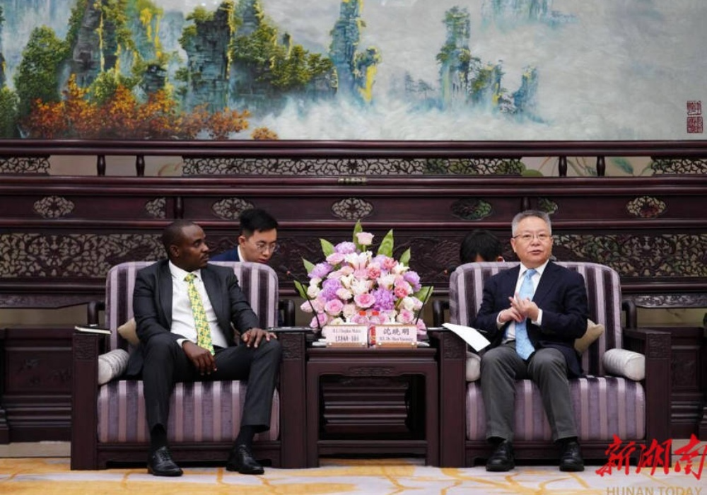 沈晓明会见肯尼亚联合民主同盟干部考察团