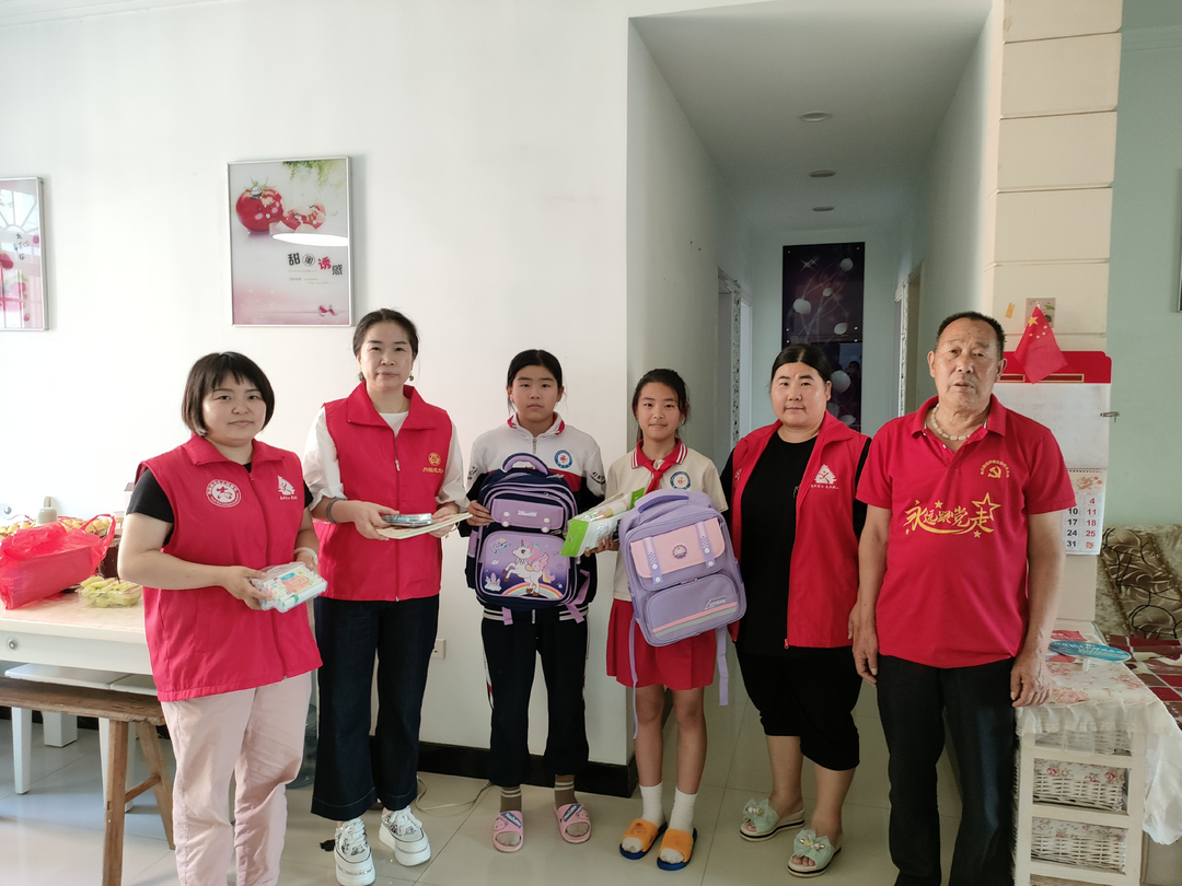 芷江镇开展“利剑护蕾”专项行动暨走访慰问活动