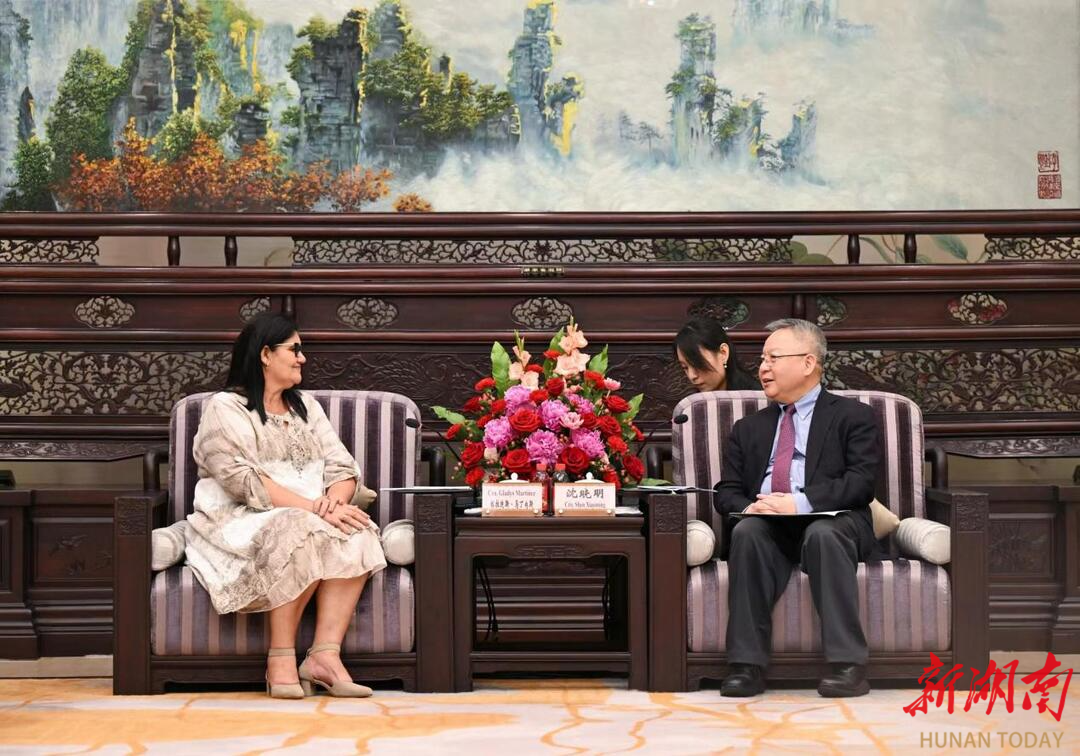 沈晓明会见古巴共产党干部考察团
