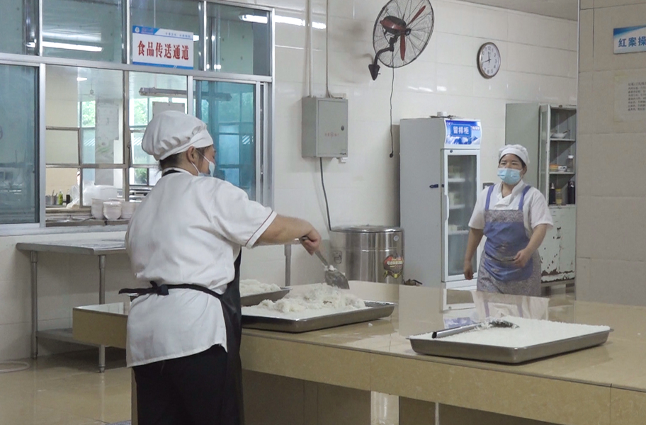 助力高考，芷江一中严把食品安全关