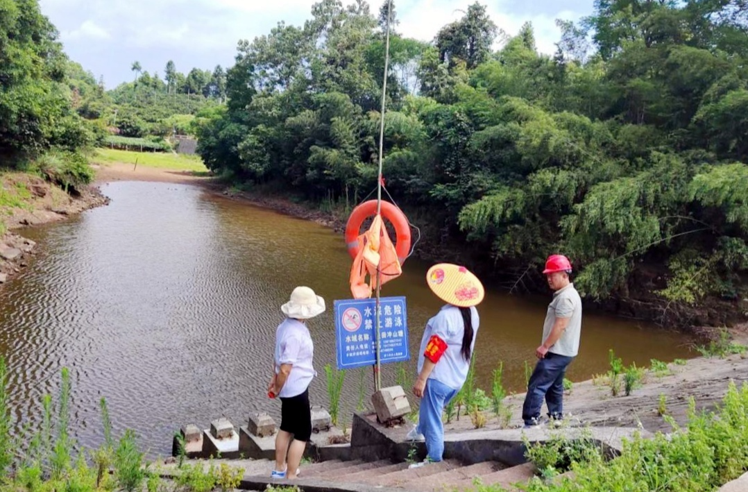 罗卜田乡：端午假期防溺水 坚守一线不松懈