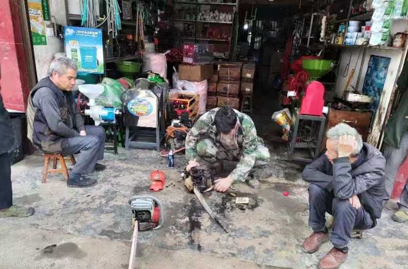 大树坳乡开展驻企监督员入企讲安全活动