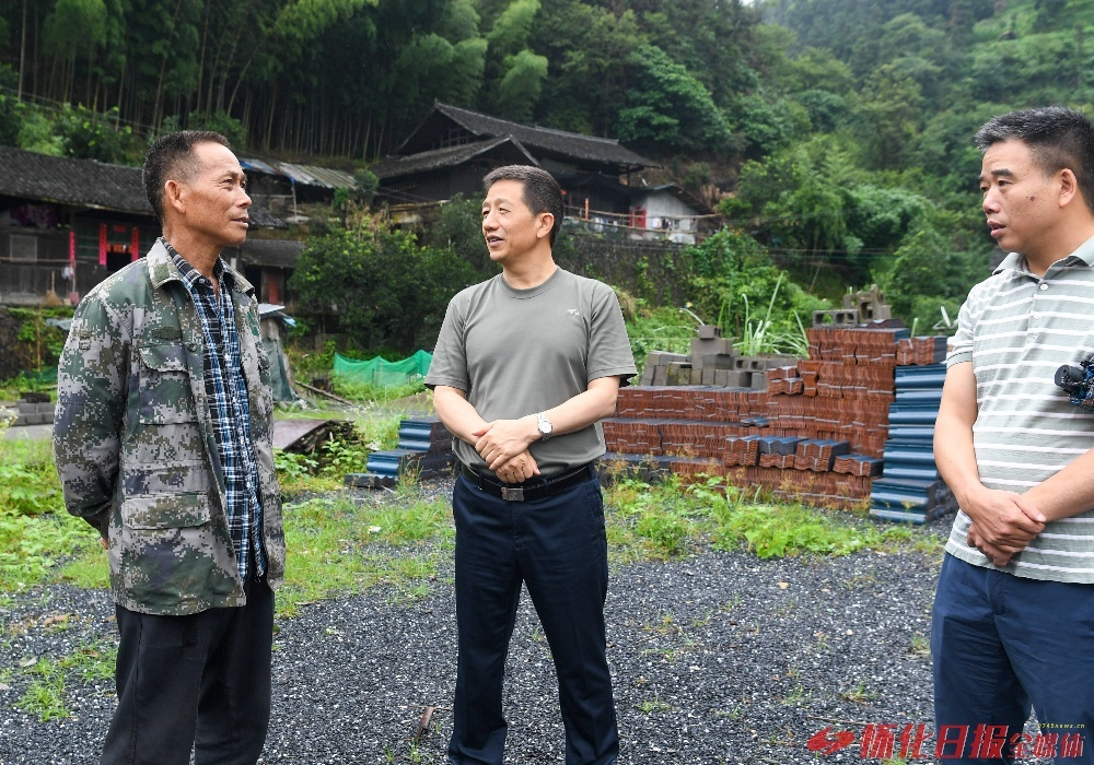 ​许忠建在中方县督导检查防汛抗灾工作