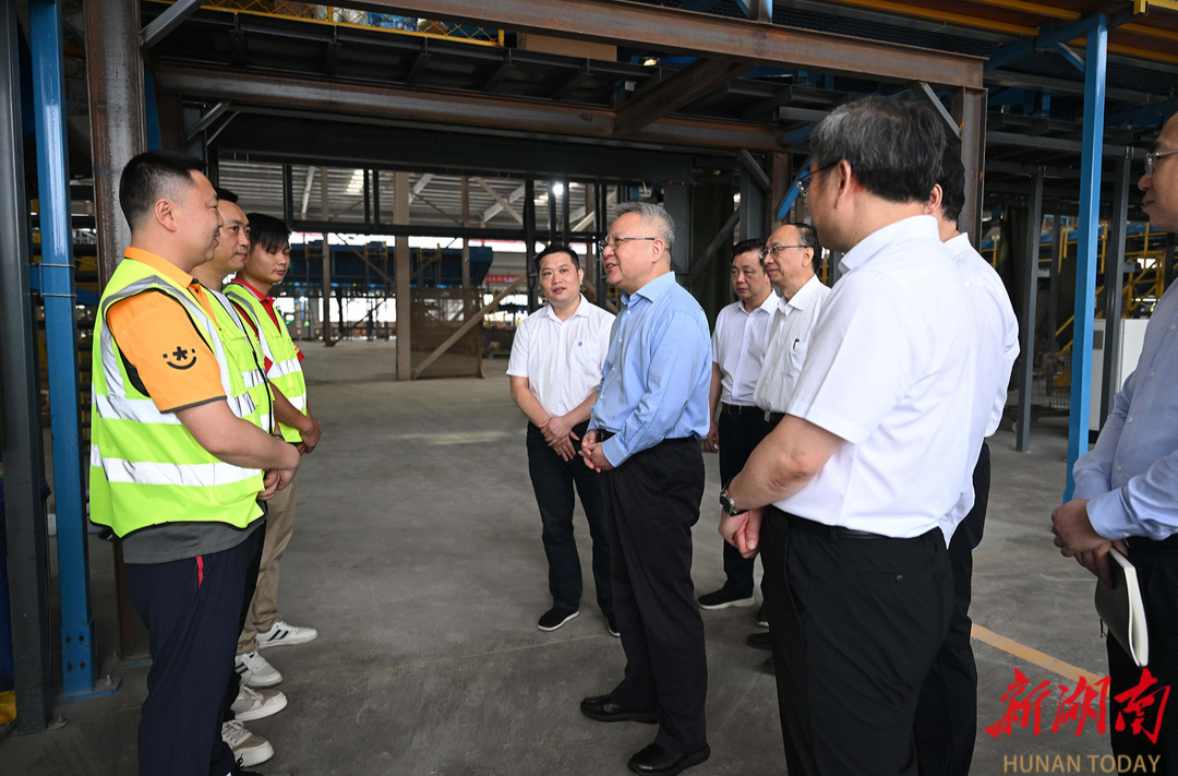 沈晓明在张家界调研党建工作并开展走访慰问