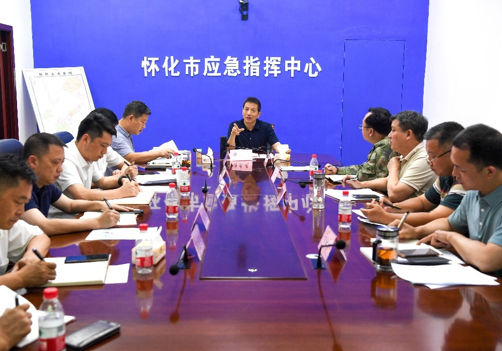 许忠建：以更充分的万全准备抗洪抢险救灾