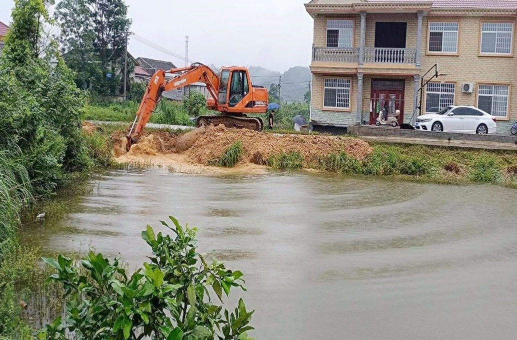 芷江扎实开展汛期铁路安全防范工作