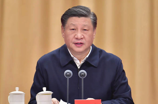 习近平同哈萨克斯坦总统托卡耶夫举行小范围晤谈