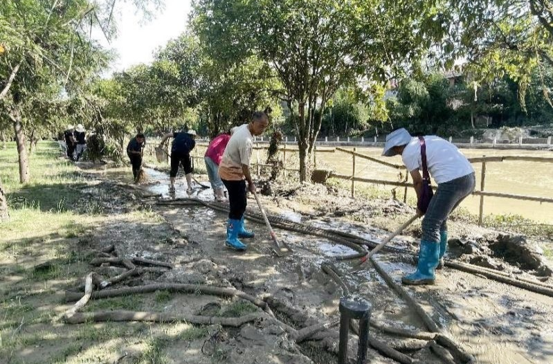 芷江政协组织开展灾后清淤重建工作