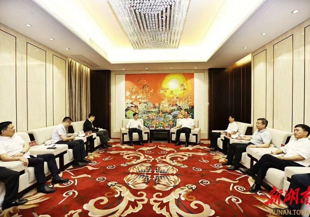 毛伟明与中国诚通总经理郭祥玉会谈：携手打造基金聚集、产业繁荣新高地
