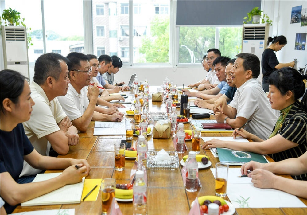 许忠建带队在杭州开展招商活动