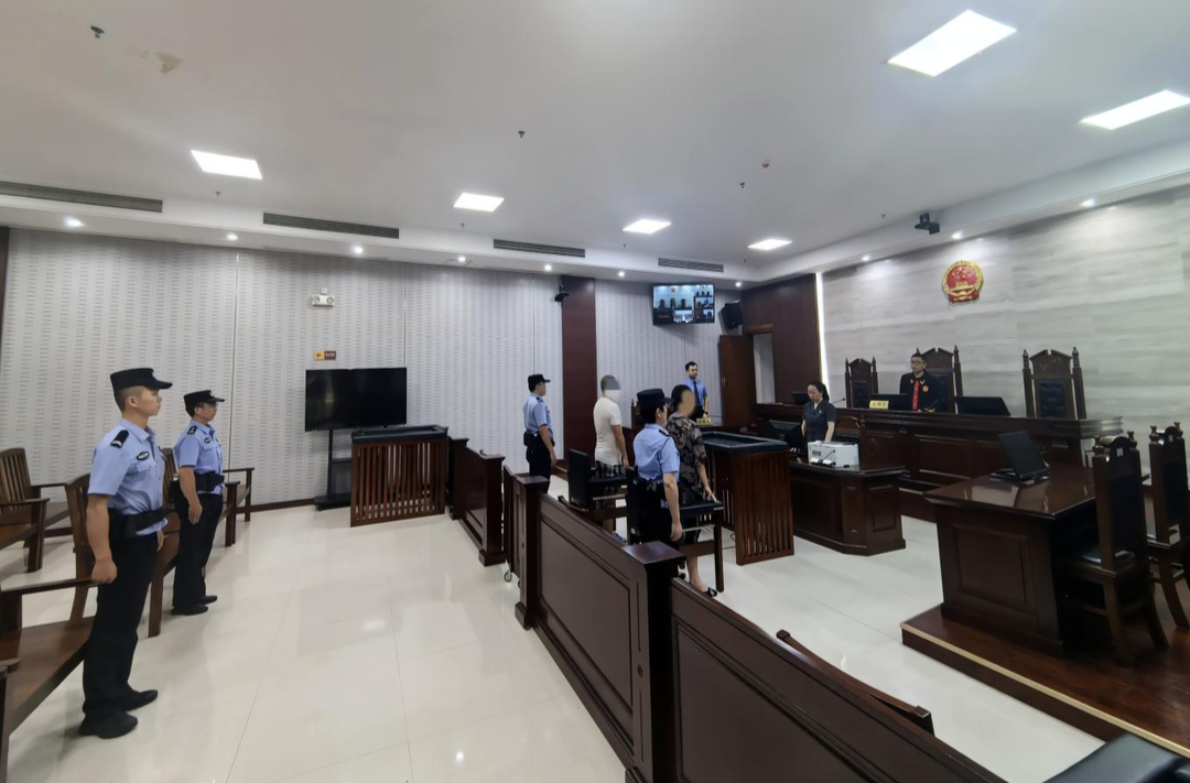 以案说法：男子贩毒女友协助 “毒情侣”双双获刑