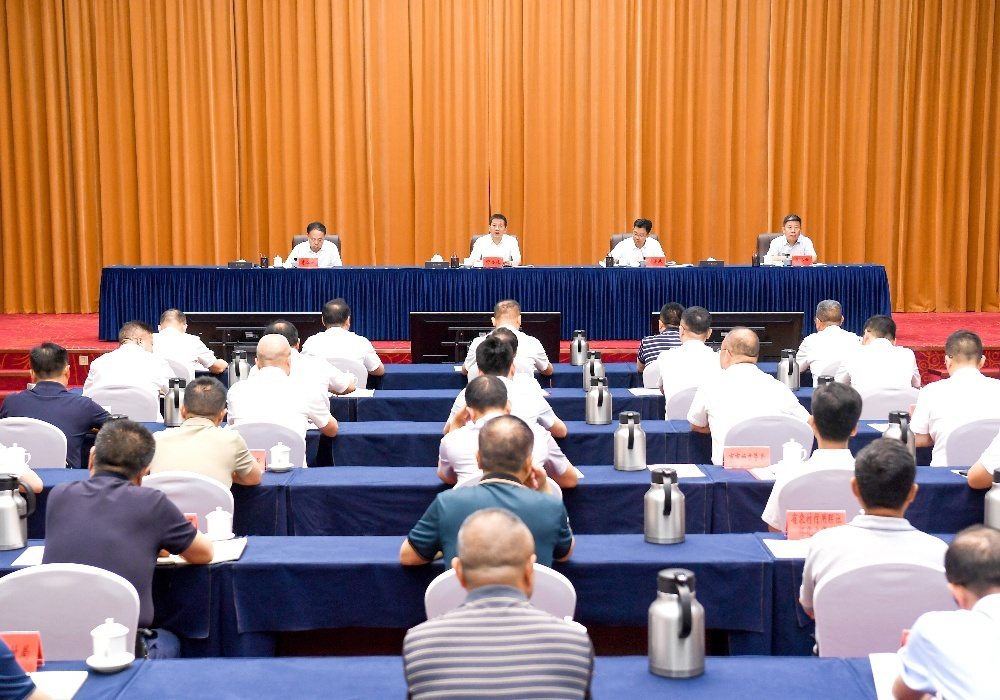 许忠建：强化问题导向打好“翻身仗”