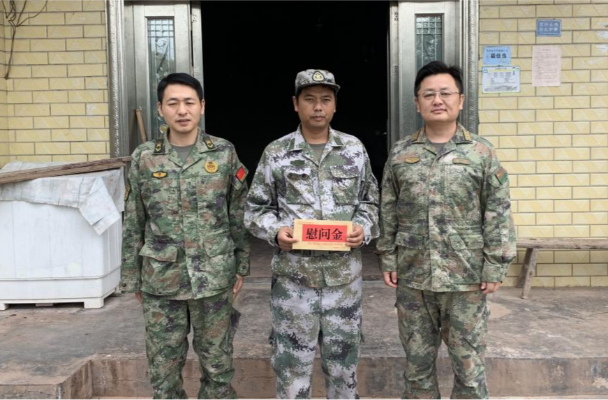 芷江人武部：“八一”慰问送关怀，情暖困难民兵心