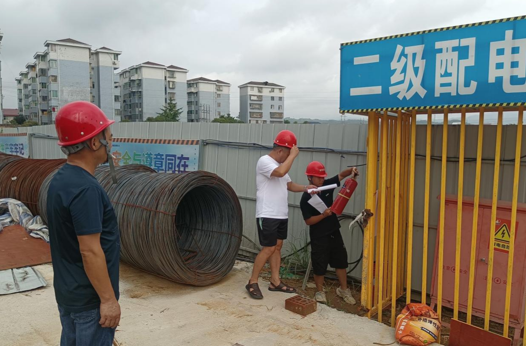 芷江总工会入企开展安全生产督查工作