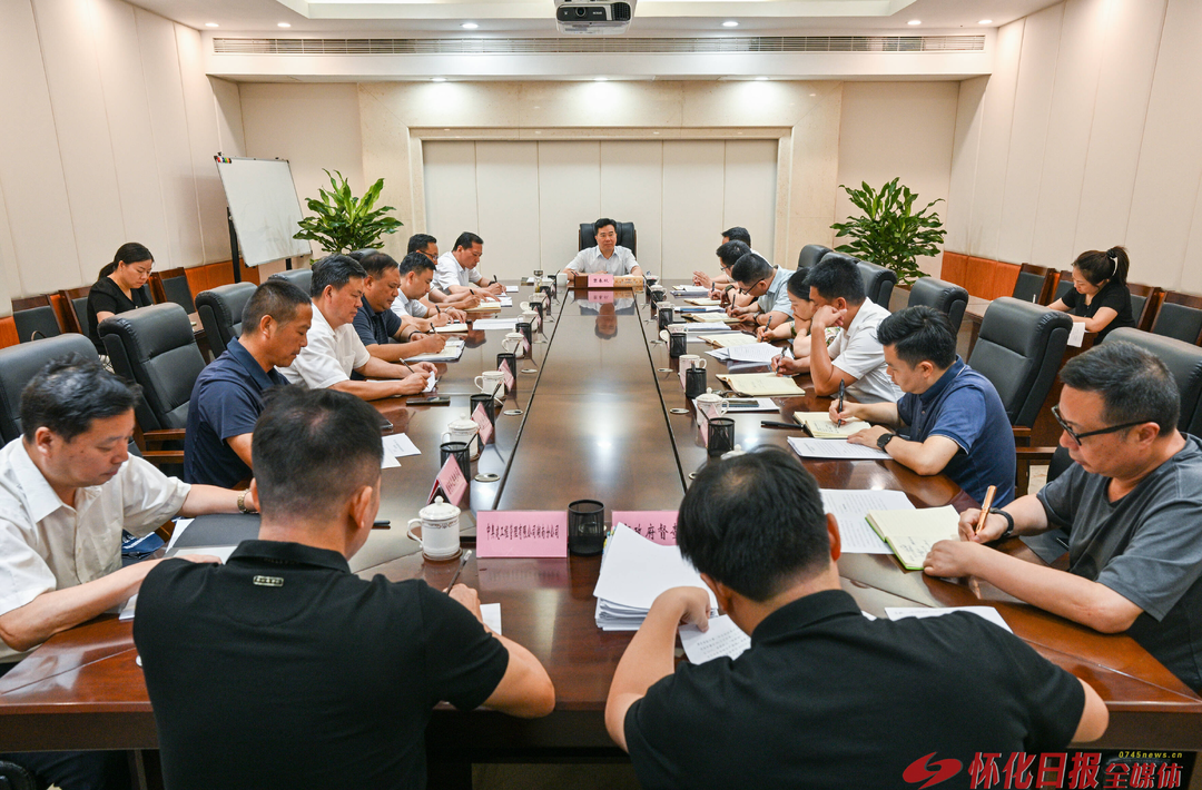 黎春秋专题调度市创新创业孵化基地建设