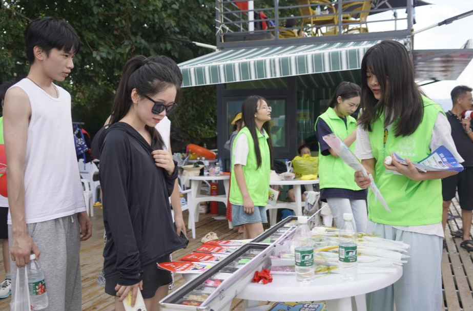 七夕佳节 芷江禁毒宣传在行动